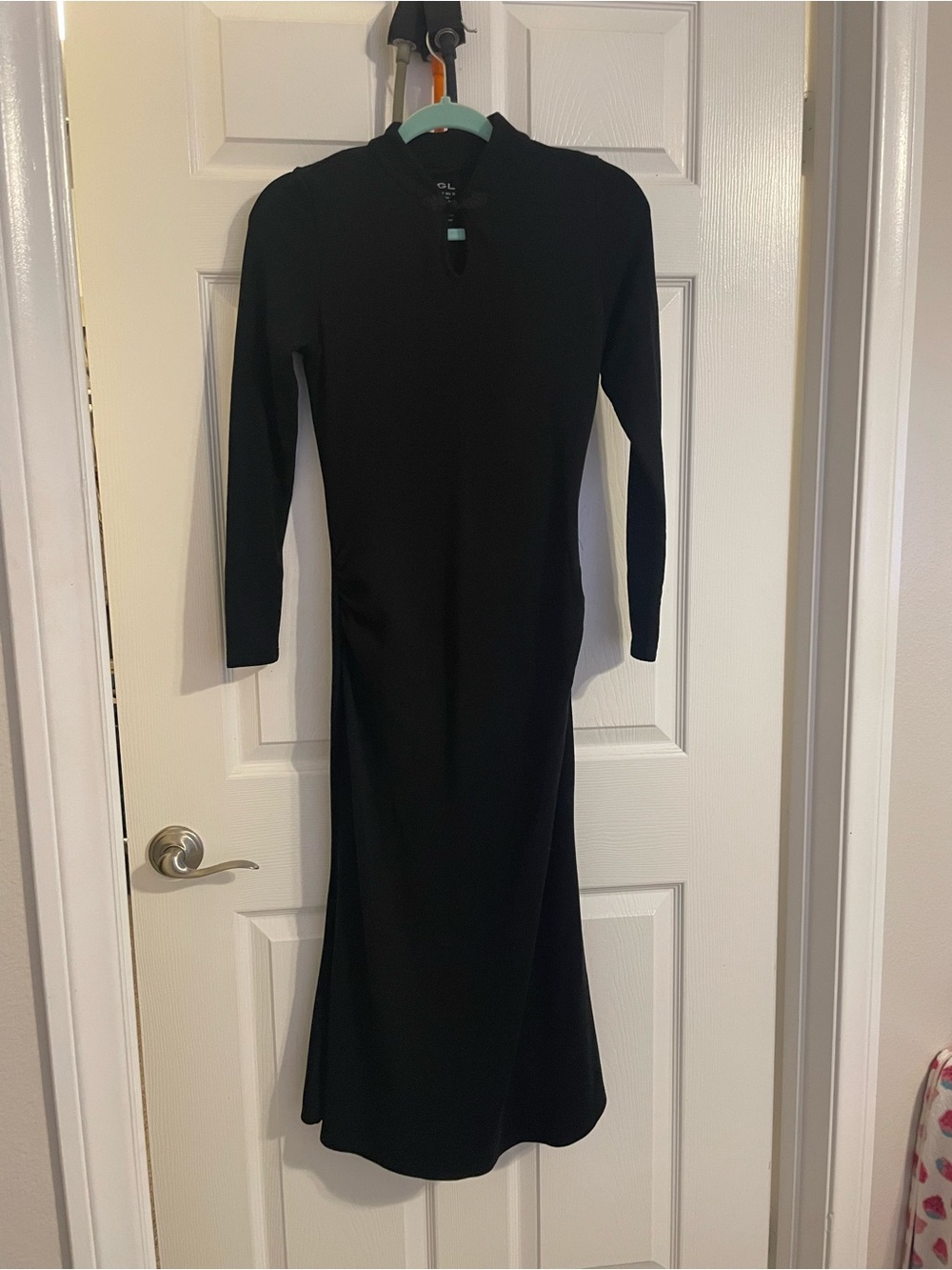 OGL Black Long Sleeve Midi Keyhole Dress